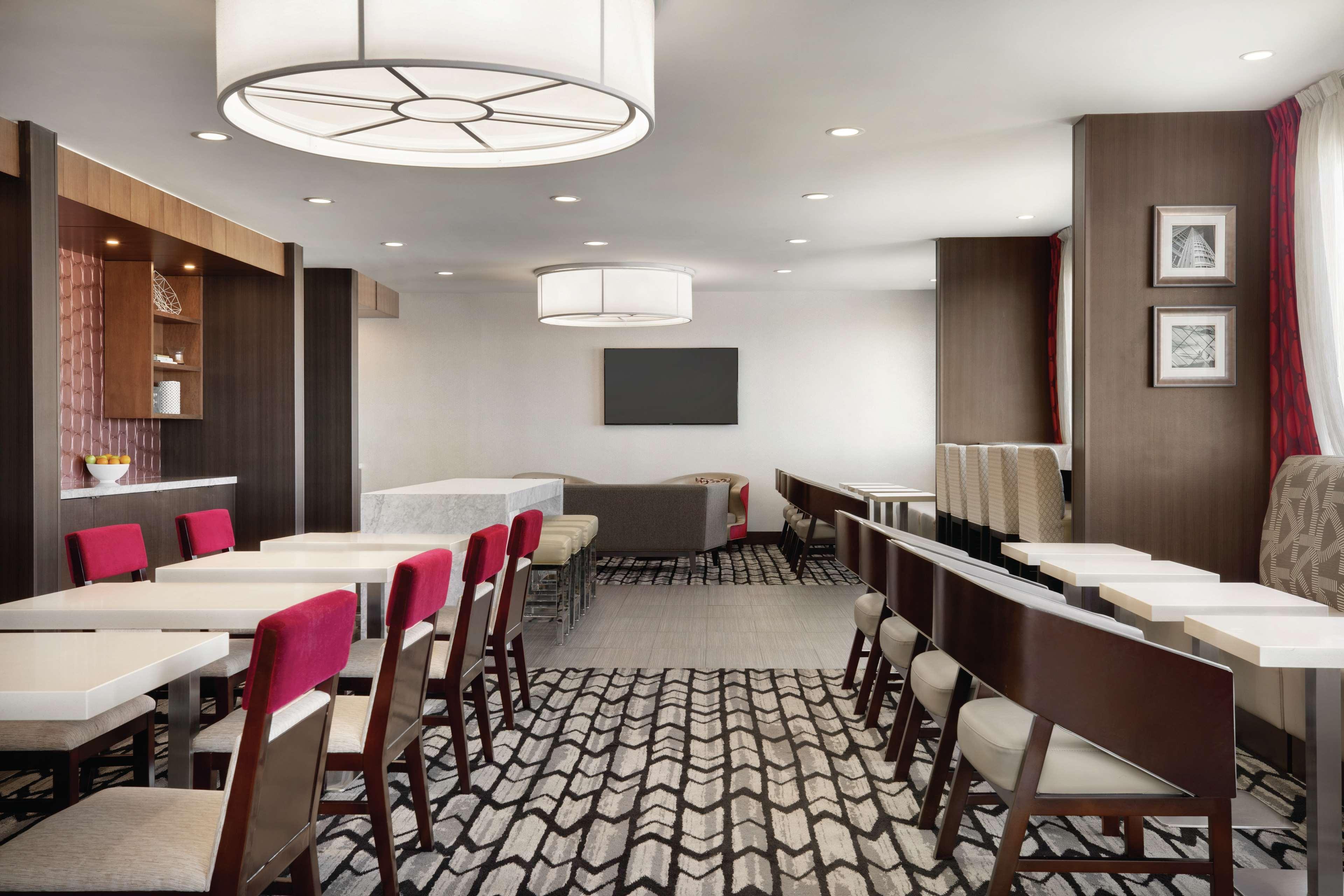 Doubletree By Hilton Hotel Toronto Airport West Mississauga Exteriör bild