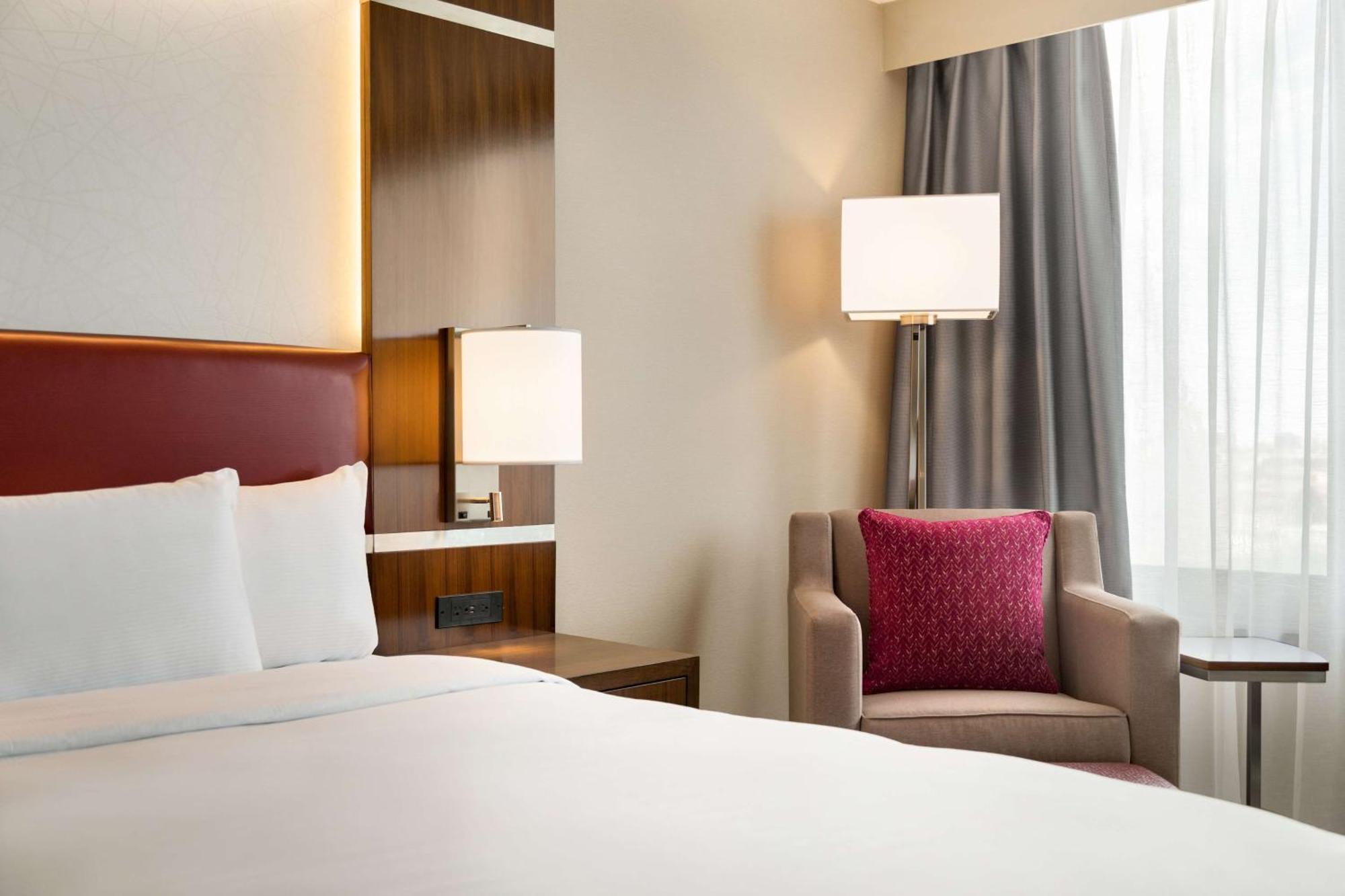Doubletree By Hilton Hotel Toronto Airport West Mississauga Exteriör bild