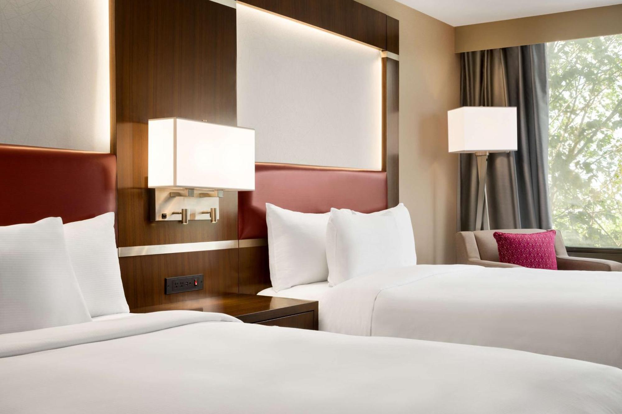 Doubletree By Hilton Hotel Toronto Airport West Mississauga Exteriör bild