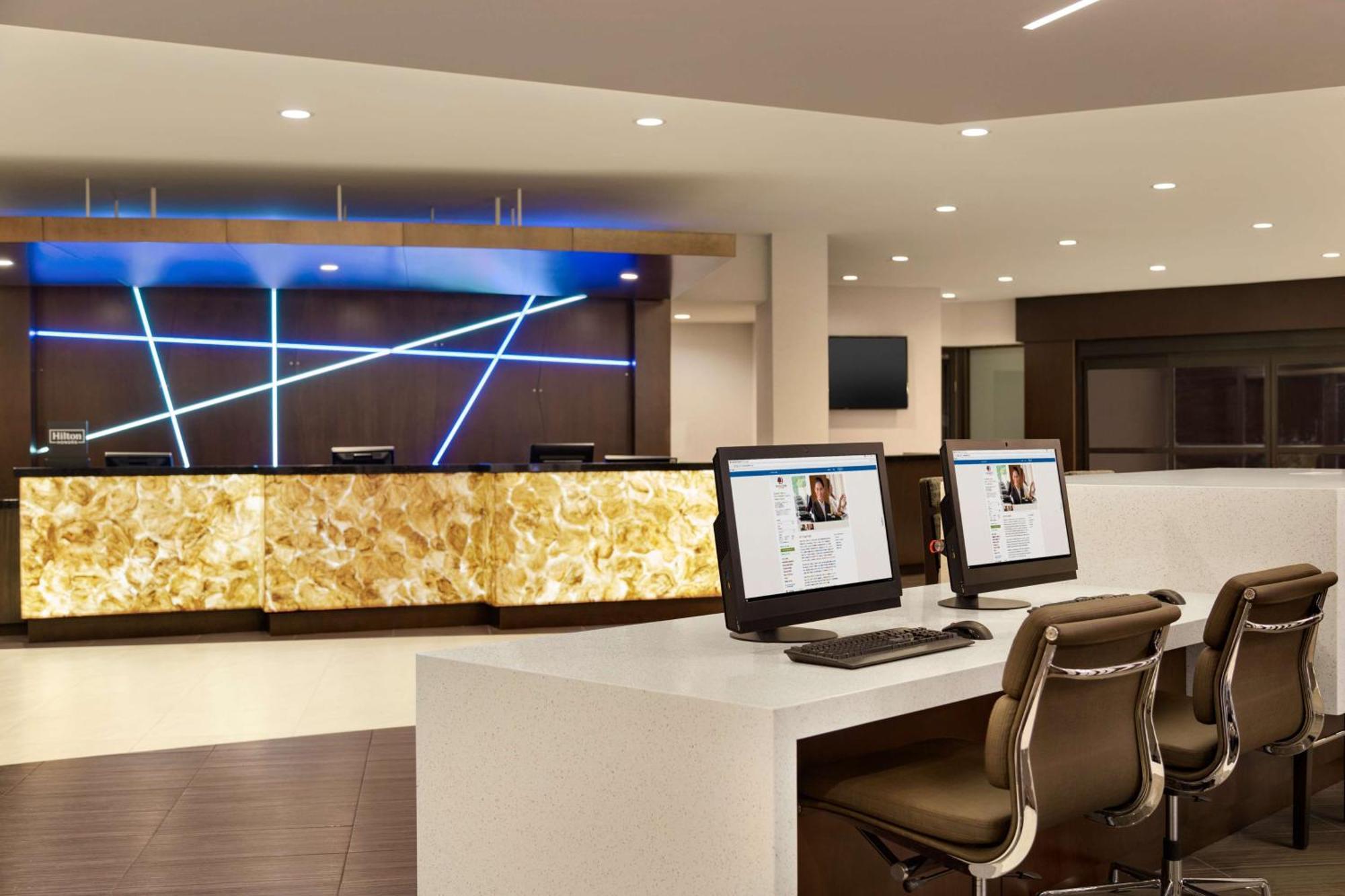 Doubletree By Hilton Hotel Toronto Airport West Mississauga Exteriör bild